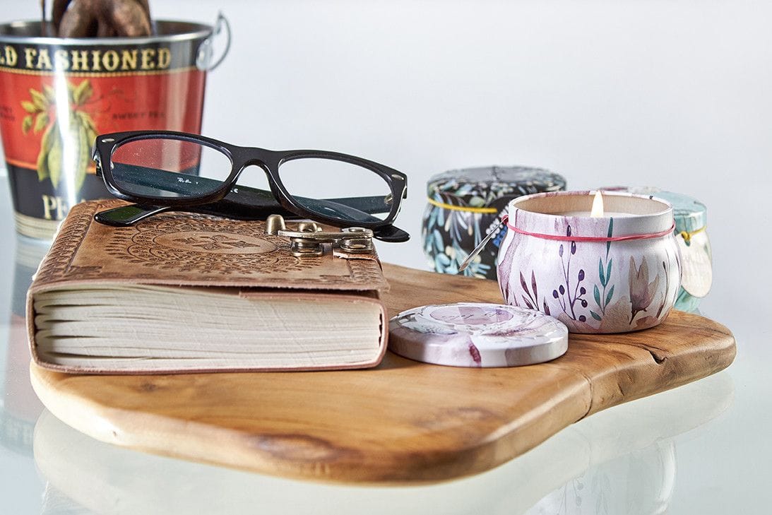 bG9jYWw6Ly9tZWRpYS85SC9DQy82MFIzMEMxRzZNVjNDQzlIL2Y5Yjc3ZGRiLmpwZWc-5.jpg Art Tin Candle - Assorted Design - Parisian Weekend - Peonies - Image 14