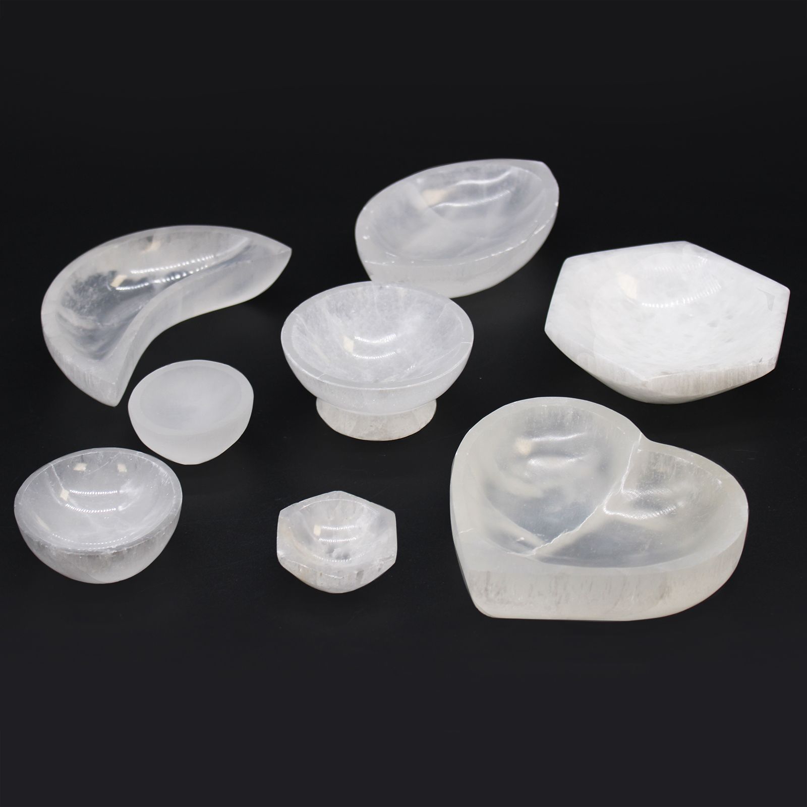 bG9jYWw6Ly9tZWRpYS85SC9KRS82MFIzMEMxRzZSVEtKRTlILzkyODYzM2UxLmpwZWc-3.jpg Selenite Moon Bowl - 15cm - Image 5