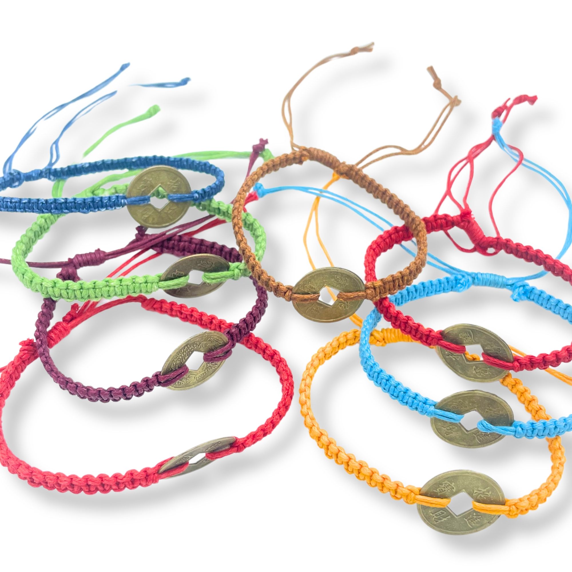 bG9jYWw6Ly9tZWRpYS85Si9DQy82MFIzMEMxSDcwV0tDQzlKLzc5OWE1ZThiLmpwZWc.jpg Handmade Friendship Bracelets - Lucky Friends Feng Shui Coin (asst)