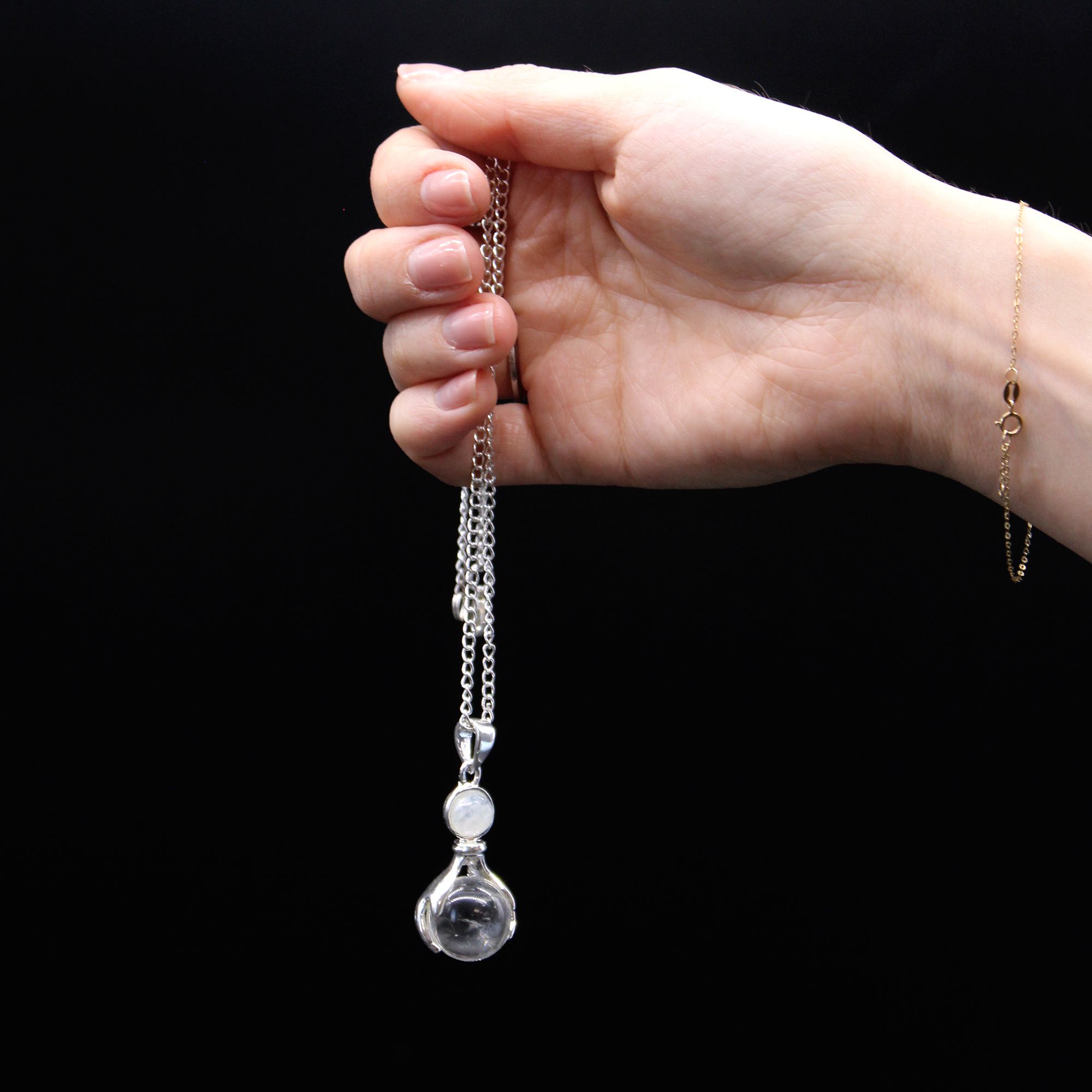 bG9jYWw6Ly9tZWRpYS85Ti9KRC82MFIzMEMxRzZSUktKRDlOL2UyNDZiMmViLmpwZWc-3.jpg Gemstone Healing Hands Pendant - Black Agate - Image 4