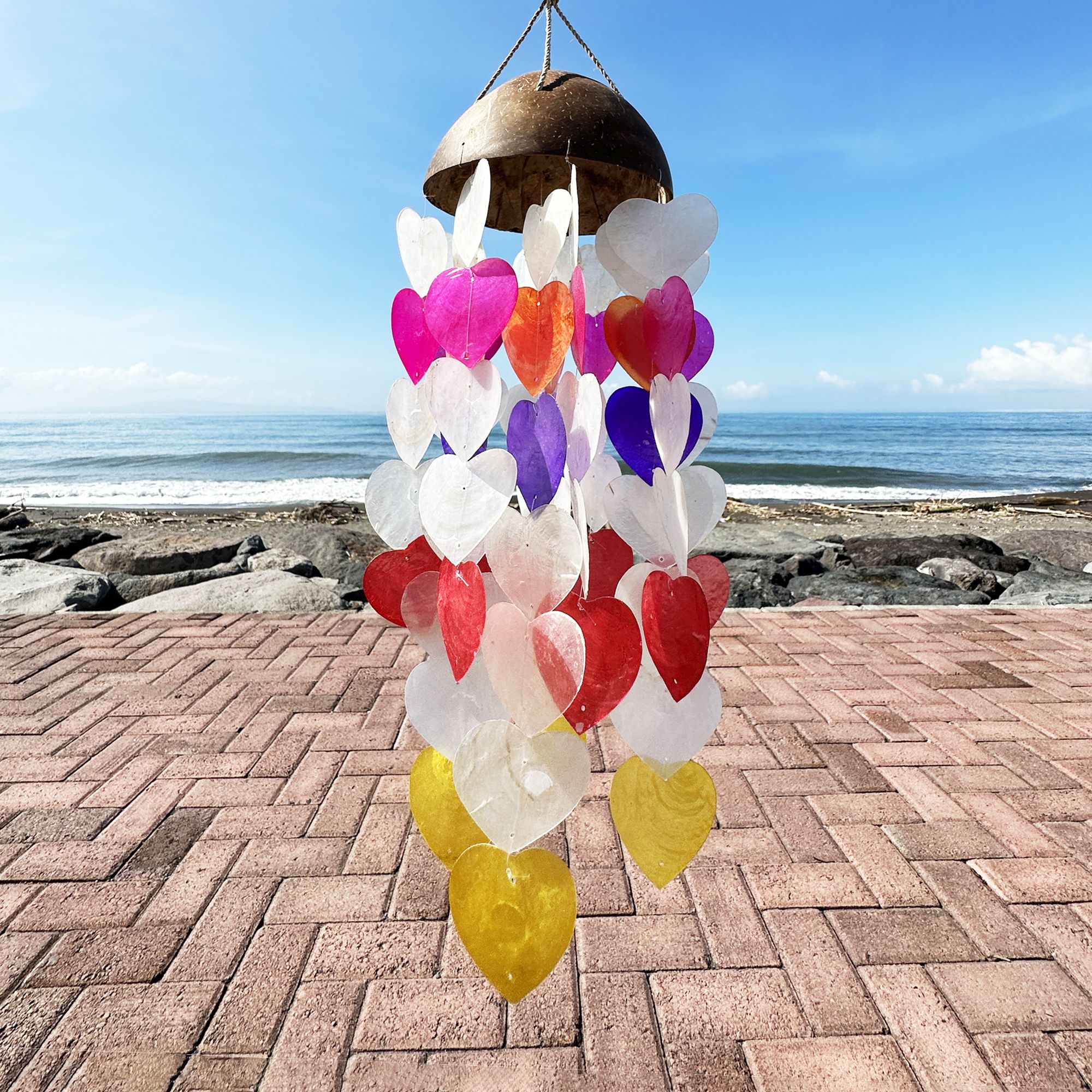 bG9jYWw6Ly9tZWRpYS85UC80RS82MFIzMEMxRzZXUjM0RTlQL2E0ZTA5ZDc3LmpwZWc.jpg Coconut & Capiz Windchimes - Big Hearts - 40cm - Image 2