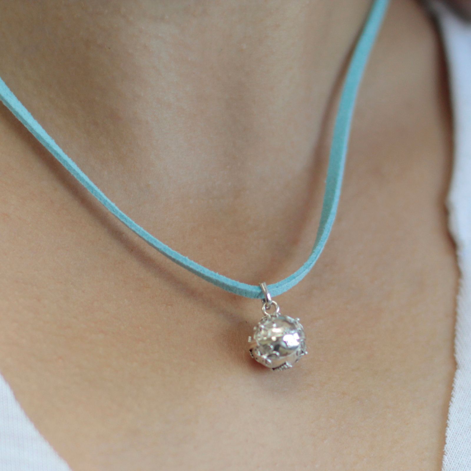 bG9jYWw6Ly9tZWRpYS85US9BRC82MFIzMEMxRzZDVDNBRDlRLzg0NzU0NjM2LmpwZWc.jpg Silver Angel Bell - Grace - 12mm