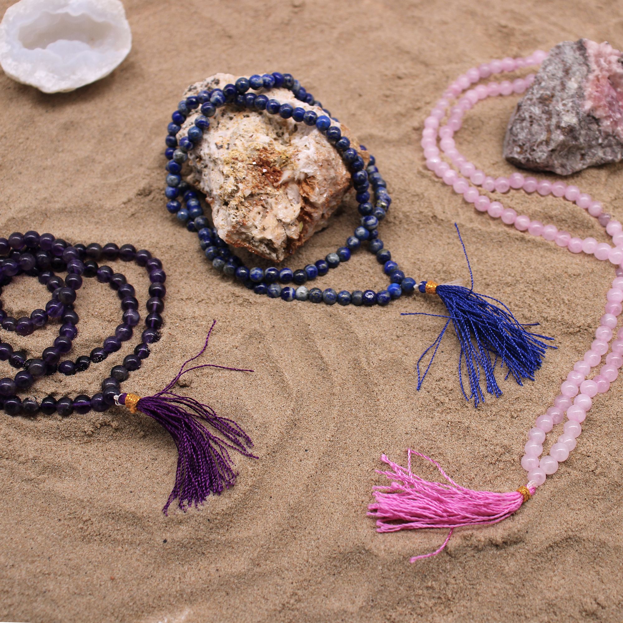 bG9jYWw6Ly9tZWRpYS8xSi9HQy82MFIzMEMxRzZDV0tHQzFKL2JmM2I3ZDg5LmpwZWc.jpg 108 Bead Mala - Lapis - Image 5