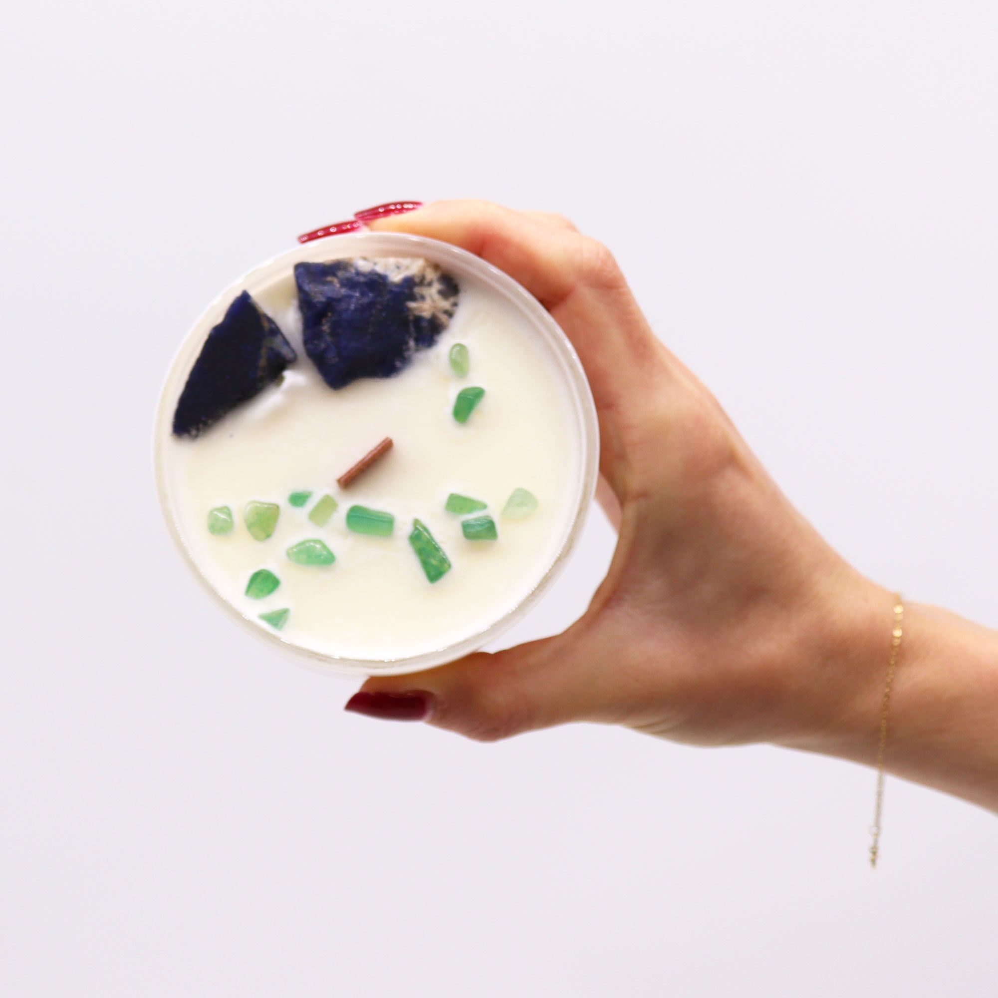 bG9jYWw6Ly9tZWRpYS8xSy8yRC82MFIzMEMxRzZXUjMyRDFLLzk4YzMyZjRkLmpwZWc.jpg Chakra Crystal Candles - Throat Chakra - Image 4