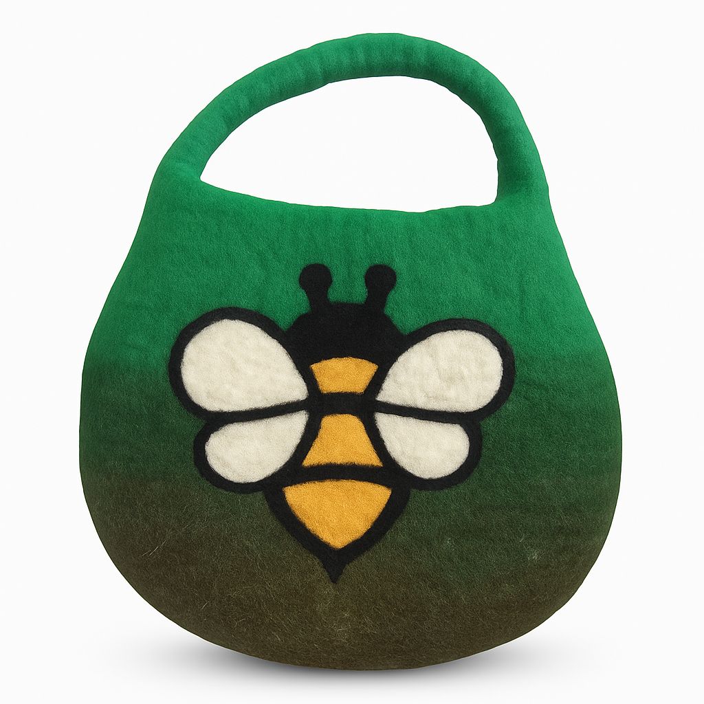 bG9jYWw6Ly9tZWRpYS8xSy9HRC82MFIzMEMxSDc0VzNHRDFLLzJmMjgyYjRmLnBuZw.jpg Water Felted Bee Bag - One Handle with Magnet - Garden Greens - Image 3