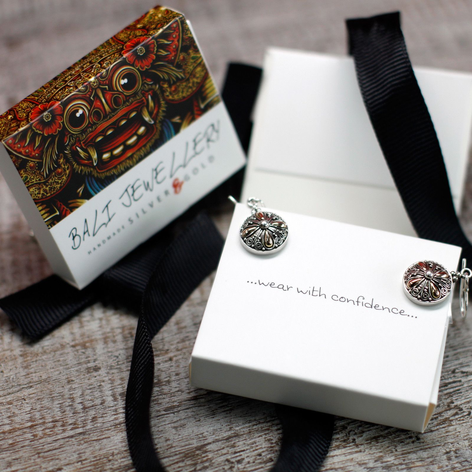 bG9jYWw6Ly9tZWRpYS8xSy9KQy82MFIzMEMxRzZNVEtKQzFLLzZmZTI0Mzg0LmpwZWc.jpg Silver & Gold Earring - Tribal Drops - Image 5