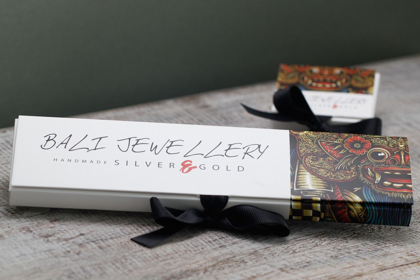 bG9jYWw6Ly9tZWRpYS8xSy9KRC82MFIzMEMxRzZNVEtKRDFLL2NlY2ViNWYxLmpwZWc-1.jpg Silver & Gold Necklace -Tri - Image 6