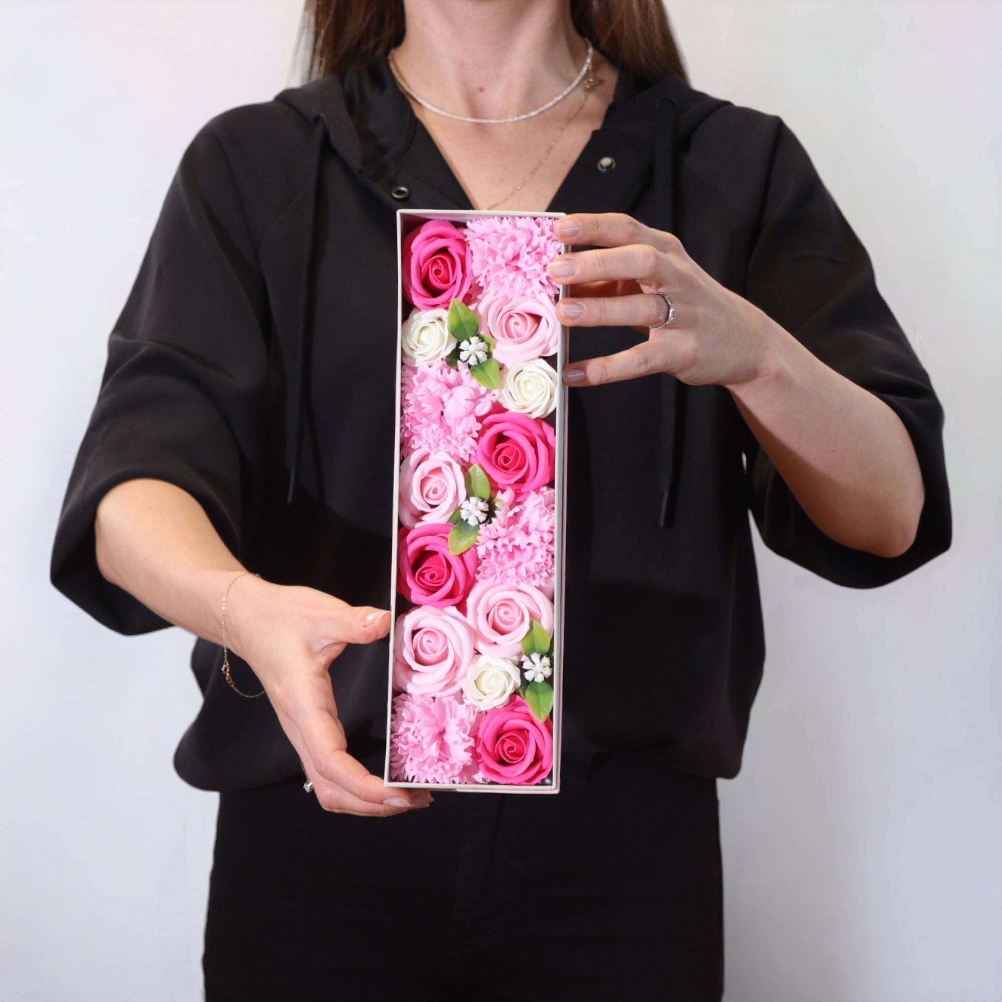 bG9jYWw6Ly9tZWRpYS8xUS82RS82MFIzMEMxRzZSV0s2RTFRLzMzZmQ2NmYxLmpwZWc.jpg Long Box - Baby Blessings - Pinks - Image 5