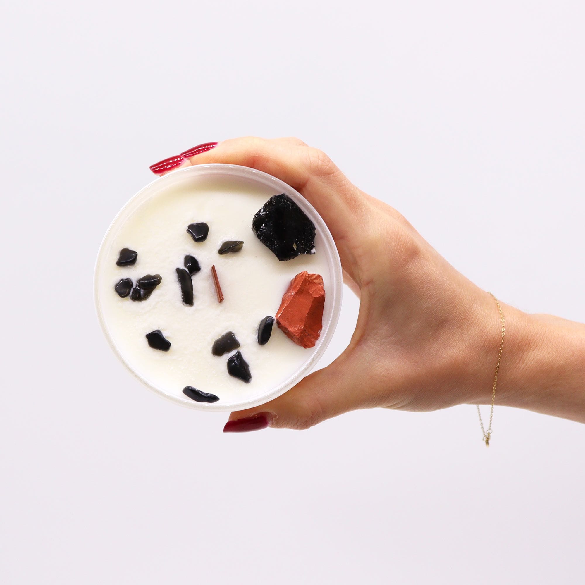 bG9jYWw6Ly9tZWRpYS9ISC8yQy82MFIzMEMxRzZXUjMyQ0hILzUyZDc1MjVlLmpwZWc.jpg Chakra Crystal Candles - Root Chakra - Image 4