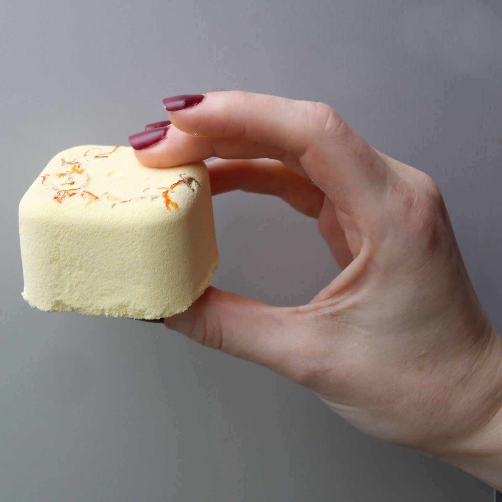 bG9jYWw6Ly9tZWRpYS9ISi9KRC82MFIzMEMxRzZNV0tKREhKLzliODVkOWJjLmpwZWc.jpg Aromatherapy Shower Steamer 80g - Focus Booster - Image 3