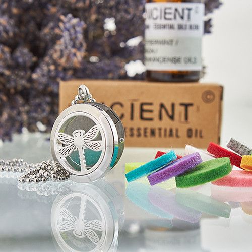 bG9jYWw6Ly9tZWRpYS9ISy84RC82MFIzMEMxRzZNVEs4REhLLzY0ZGJiNWQzLmpwZWc.jpg Aromatherapy Diffuser Necklace - Dragonfly 25mm - Image 2