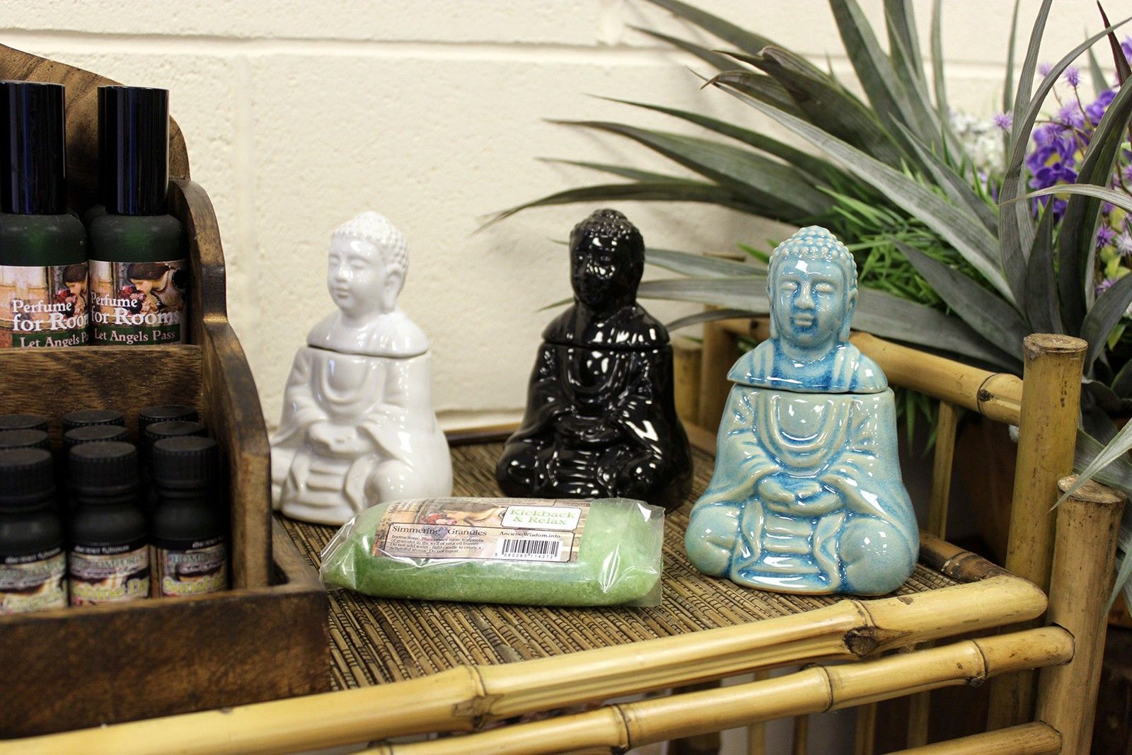 bG9jYWw6Ly9tZWRpYS9ISy8yRC82MFIzMEMxRzZHU0syREhLLzI4MDg0NmQ5LmpwZWc-2.jpg Sitting Buddha Oil Burner - White - Image 4