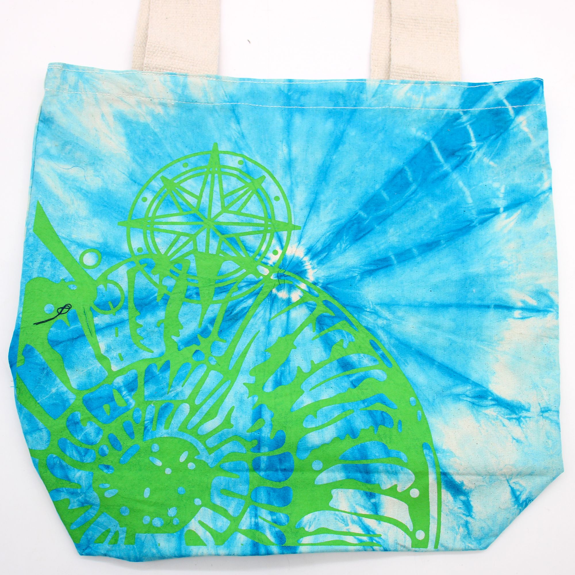 bG9jYWw6Ly9tZWRpYS9ITS8yQy82MFIzMEMxRzZSVzMyQ0hNL2IwNzljYmMzLmpwZWc.jpg Tye-Dye Cotton Bag (6oz) - 38x42x12cm - Sea Shell - Blue/Green - Green Handle - Image 2