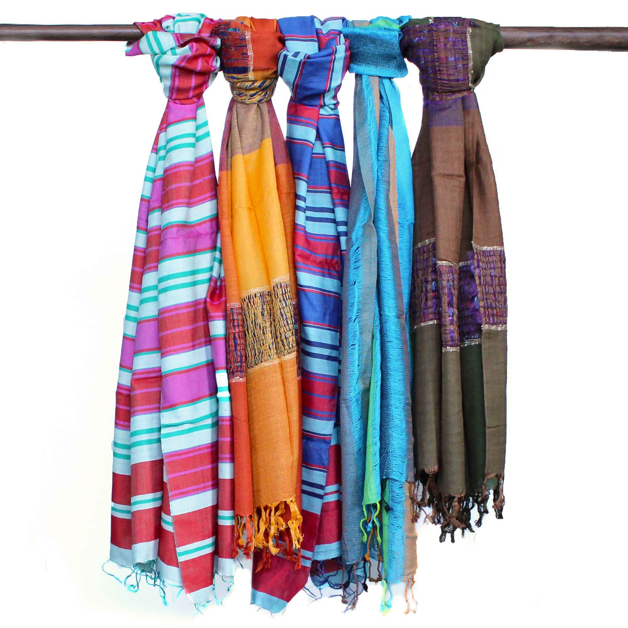 bG9jYWw6Ly9tZWRpYS9IUy82Qy82MFIzMEMxRzZXUjM2Q0hTLzA0ZGQ5YWE3LmpwZWc.jpg Lrg Indian Boho Scarves - 28x72cm - Random Blues