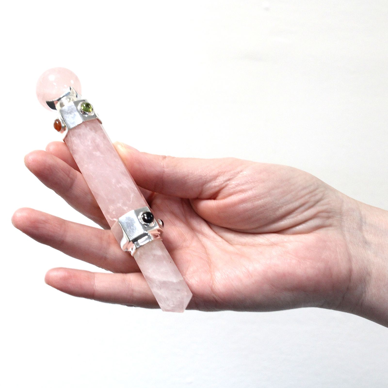bG9jYWw6Ly9tZWRpYS9IUy9HRC82MFIzMEMxRzZSUktHREhTLzJjMzMxNzA5LmpwZWc-1.jpg Hexagonal Crystal Healing Wand - 12cm - Rock Quartz - Image 3