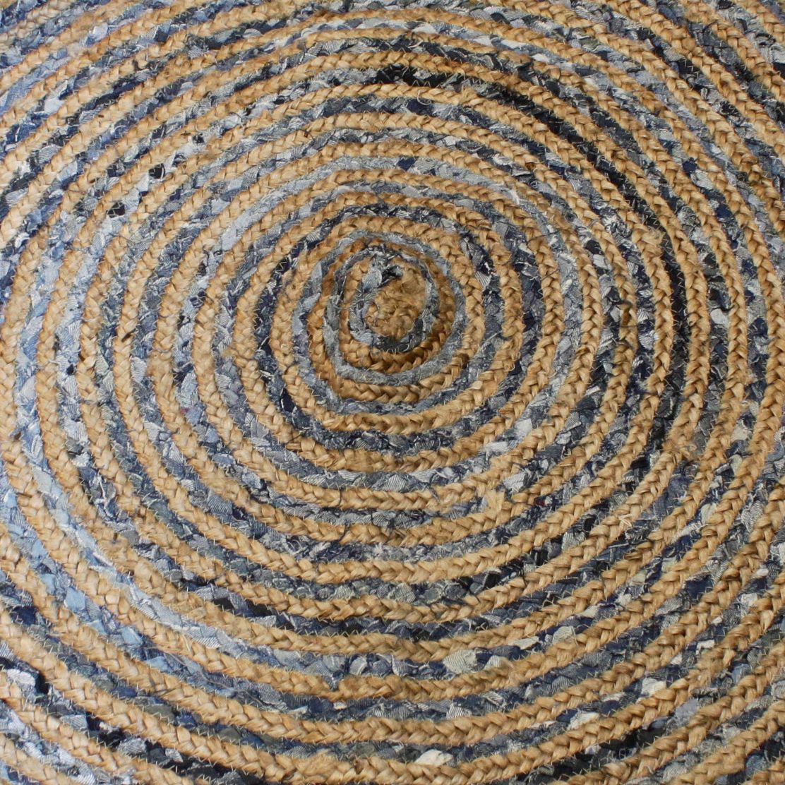 bG9jYWw6Ly9tZWRpYS9TSC84Qy82MFIzMEMxRzZNVzM4Q1NILzM3ZGU1YjRjLmpwZWc-1.jpg Round Jute and Recycle Denim Rug - 150 cm - Image 2