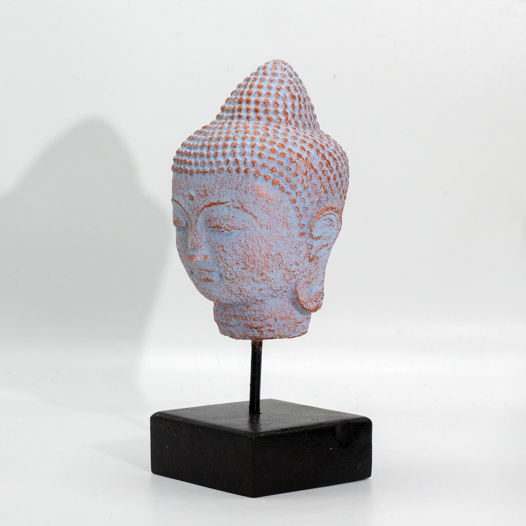 bG9jYWw6Ly9tZWRpYS9TSi80Qy82MFIzMEMxSDc0UzM0Q1NKL2RiMDdhY2RmLmpwZWc.jpg Stillness Buddha Head on Stand - Blue Copper
