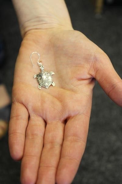 bG9jYWw6Ly9tZWRpYS9TSy80Qy82MFIzMEMxRzZDVks0Q1NLLzllYzFiNGM5LmpwZWc-2.jpg Silver Earrings - Star Fish - Image 4