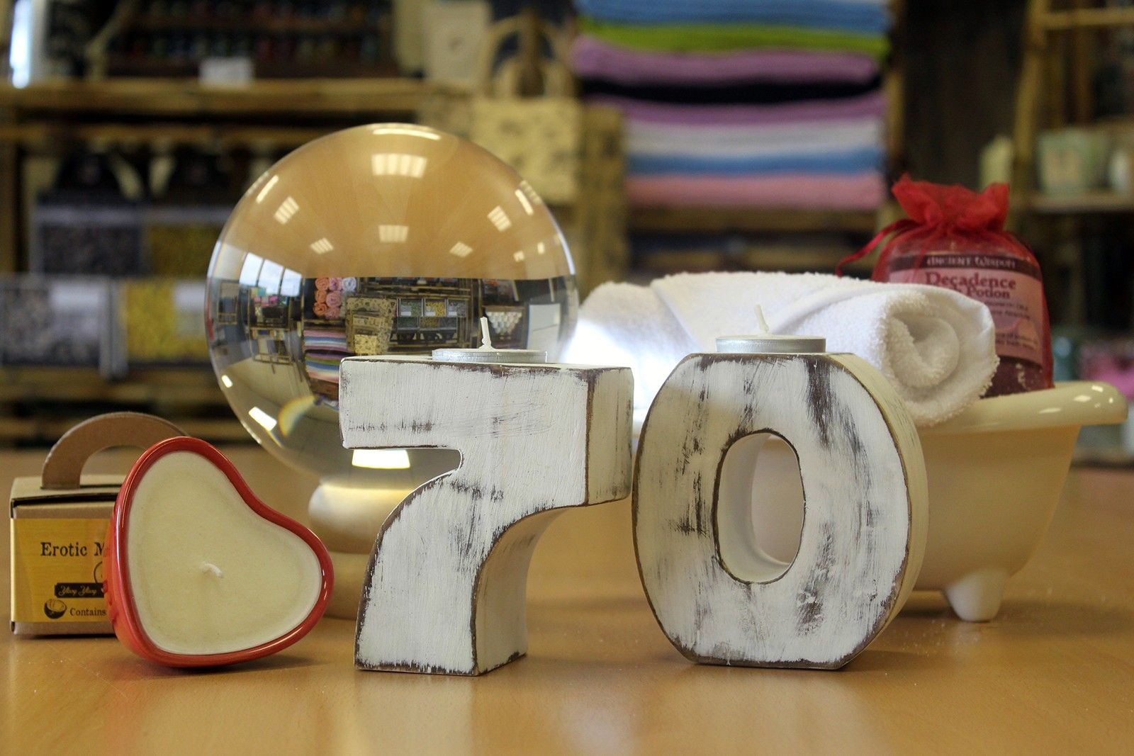 bG9jYWw6Ly9tZWRpYS9TSy82RC82MFIzMEMxRzZHUzM2RFNLLzJhZWE1MGRkLmpwZWc.jpg Wooden Birthday Numbers - No.7 - Image 2