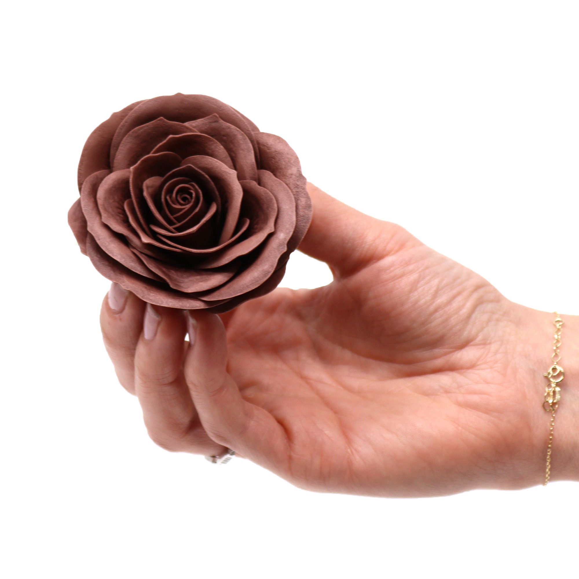 bG9jYWw6Ly9tZWRpYS9TTi8wRC82MFIzMEMxRzZXU0swRFNOL2IxMzExYjkzLmpwZWc-1.jpg Flores de Sabão Artesanal Grandes (7 Camadas) Rosas Vintage - Chocolate Royal - Image 5