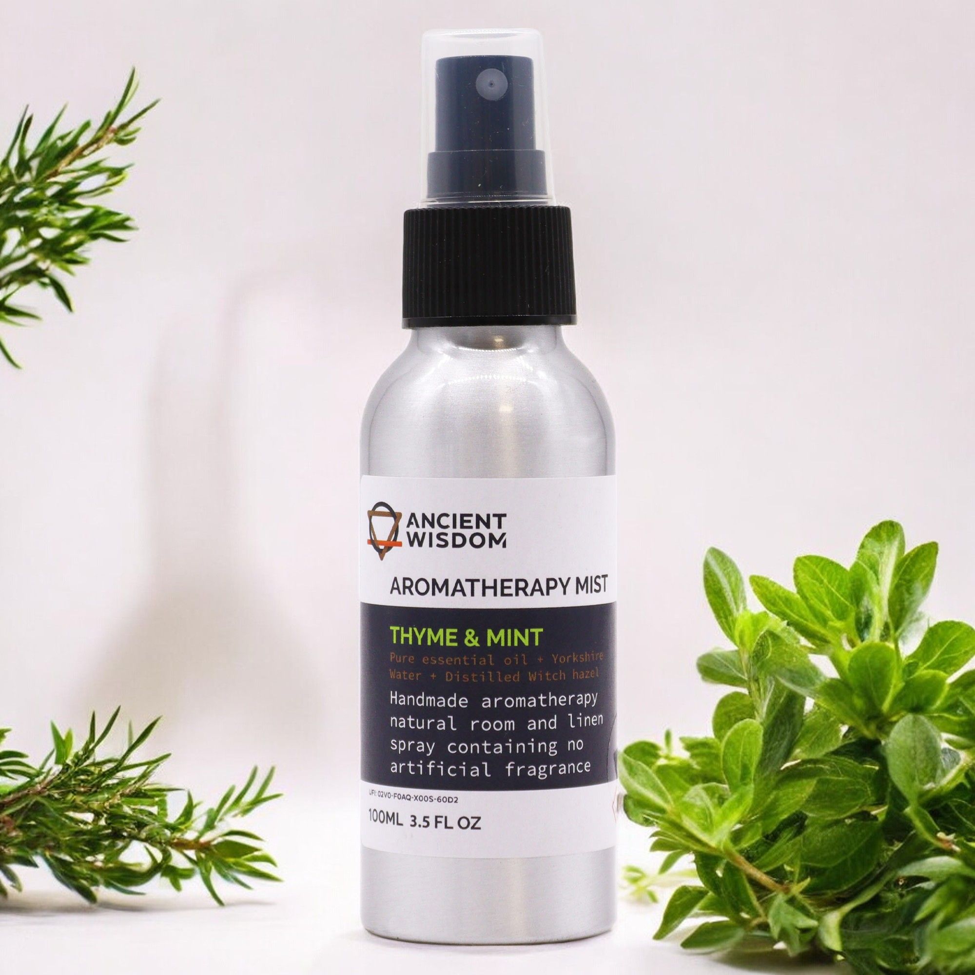 bG9jYWw6Ly9tZWRpYS9TUS9FRC82MFIzMEMxRzZNVjNFRFNRL2FmZDA3ZDBlLmpwZWc.jpg 100ml Essential Oil Mist - Thyme & Mint - Image 3