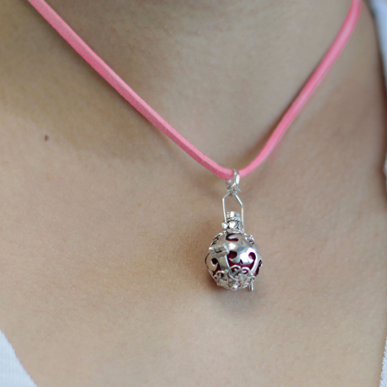 bG9jYWw6Ly9tZWRpYS9TUy9BQy82MFIzMEMxRzZDVDNBQ1NTL2QzZGQ4YWIyLmpwZWc.jpg Silver Angel Bell - Seduction - 16mm