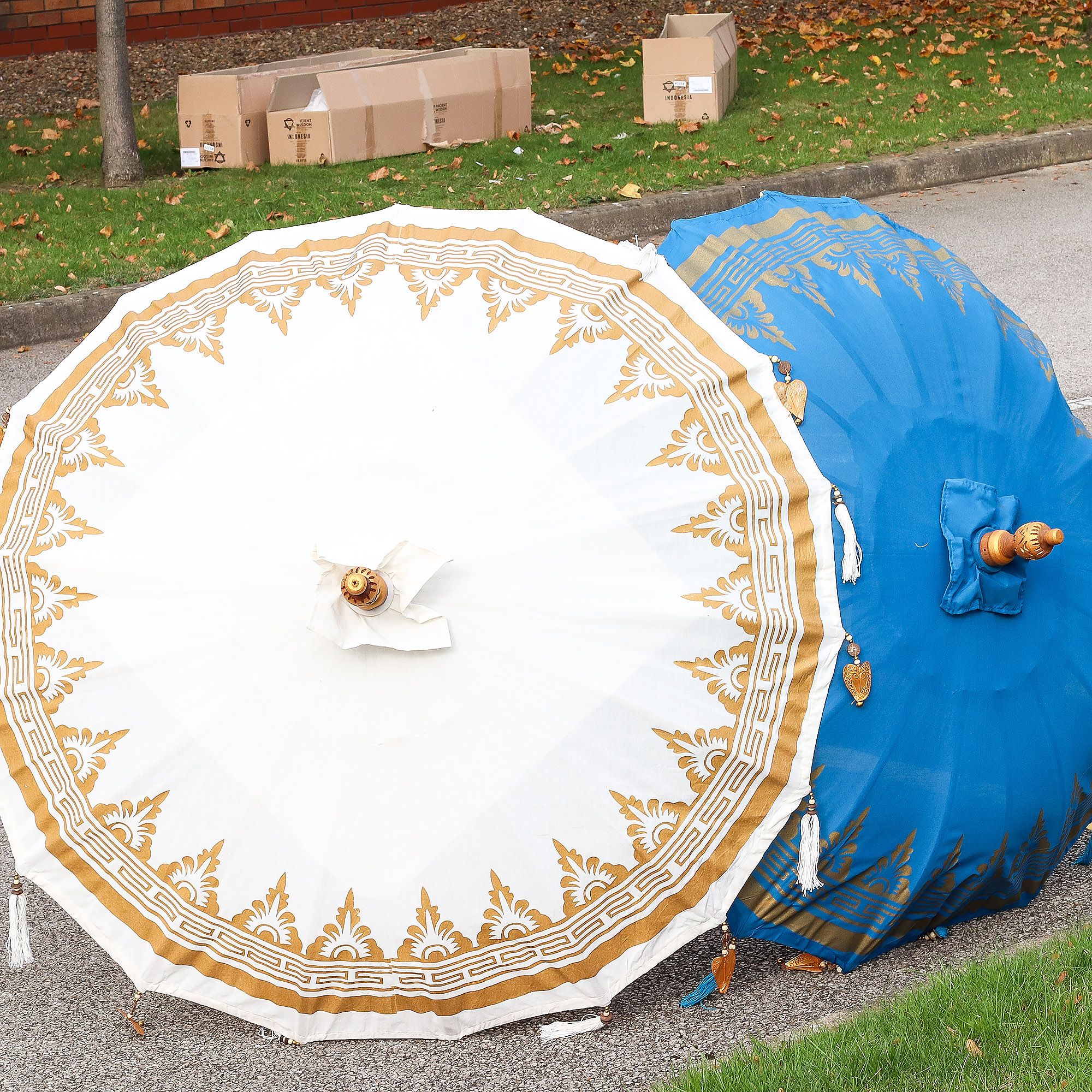 bG9jYWw6Ly9tZWRpYS9TUy9HQy82MFIzMEMxSjY0UktHQ1NTLzAyOWY4ZGQ4LmpwZw-1.jpg Bali Patio Parasol - Canvas - Natural Decor - 1.5m - Image 3